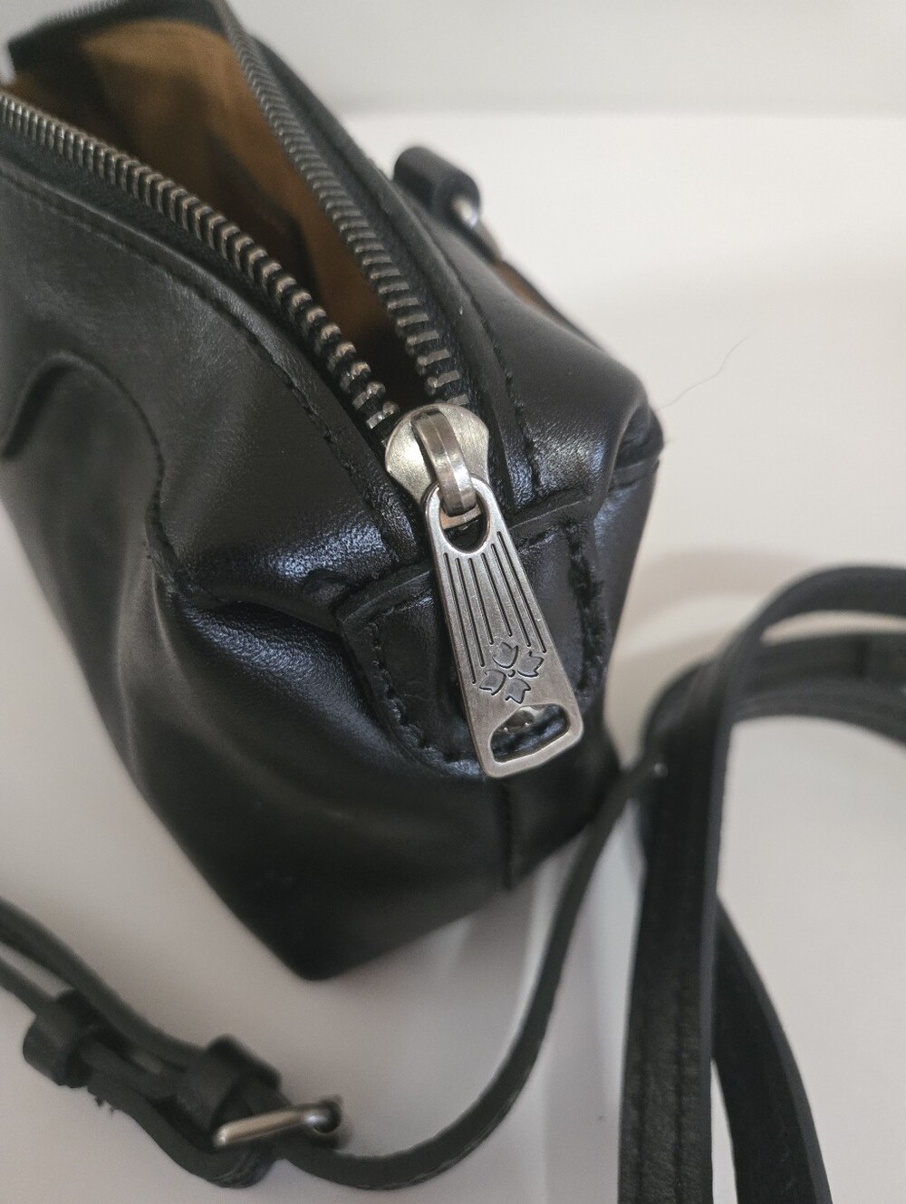 Patricia Nash Leather Joliet Pouch Crossbody Black - Picture 3 of 11